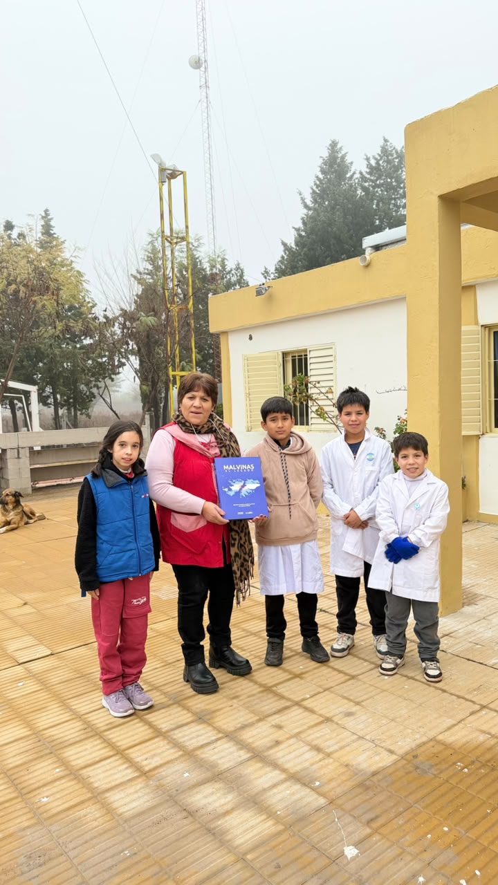 Ediro ESCUELA Nº 380 “GRANADERO VALENTÍN DOMÍNGUEZ”, director AGUILAR YAMILA KARINA, localidad POZO DEL CARRIL ESCUELA Nº 166 “GOBERNADOR NARCISO GUTIÉRREZ”, representante PORTELA RÍOS CAROLIN, localidad EL MILAGRO ESCUELA Nº 86 “JOSÉ LUCAS ORTÍZ”, director DIAZ NORMA, localidad EL CHAÑAR