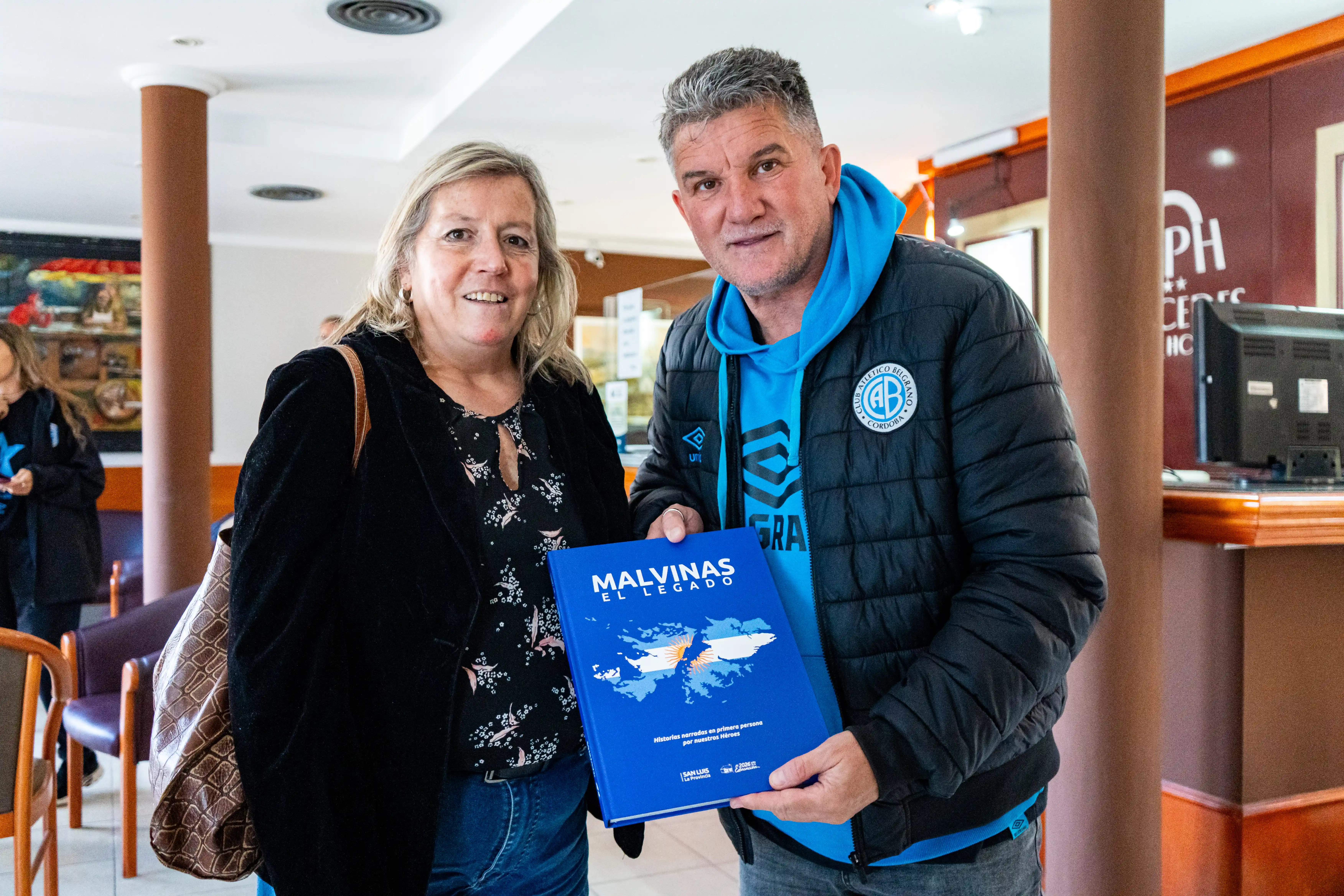 Secretaría de Deportes realiza entrega a Presidente del Club Belgrano de Córdoba, Luis Fabián Artime