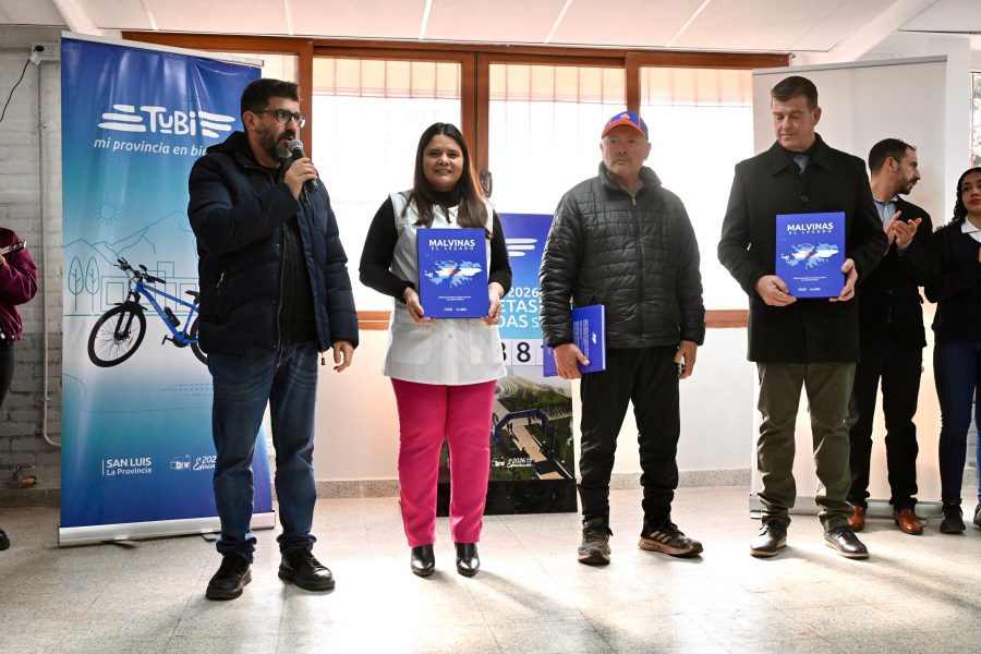- ESCUELA N° 188 “PROVINCIA DE SANTA CRUZ”, director GONZALEZ BELKIS, ANALIA
- ASOCIACION DE JUBILADOS Y PENSIONADOS DE BAGUAL, representante RICARDO ROBERTO MORAN
- Intentedente Comisionado